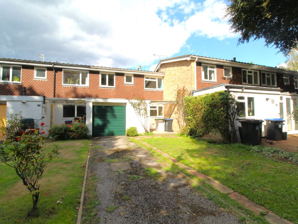 4 bed terraced house for sale in Green Lane Close, Byfleet, Surrey KT14