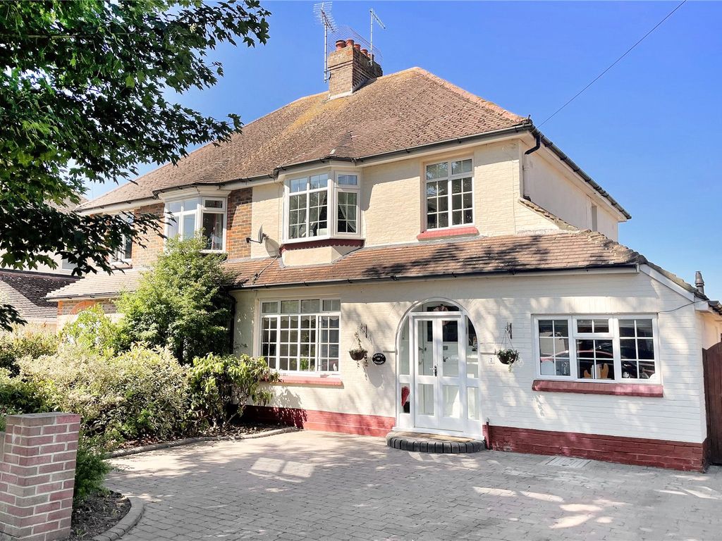 4 bed semidetached house for sale in Parkside Avenue, Littlehampton