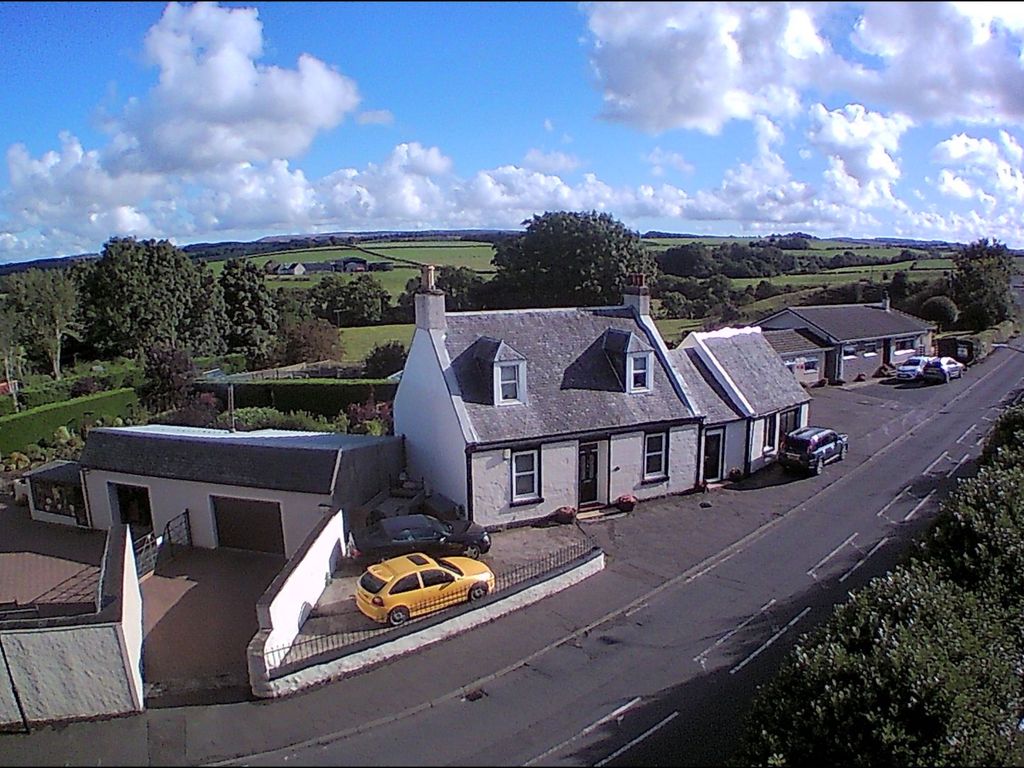 4 bed detached house for sale in Ayr Road, Ochiltree, Cumnock KA18, £