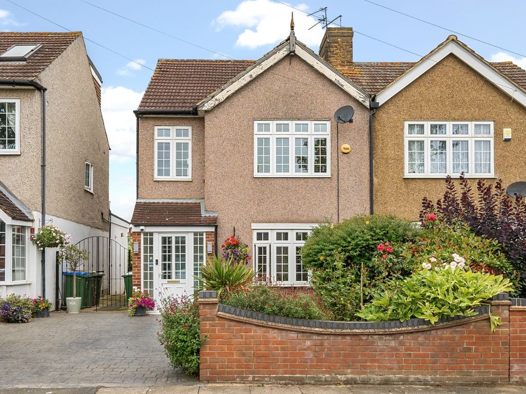 5 bed semidetached house for sale in Monkton Road, Welling DA16, £