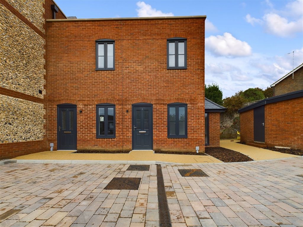 2 bed flat for sale in Sompting, Lancng BN15, £375,000 Zoopla