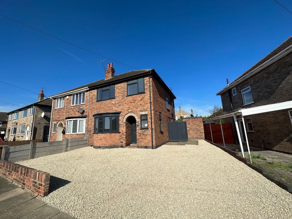 3 bed semidetached house for sale in Jean Drive, Leicester LE4, £