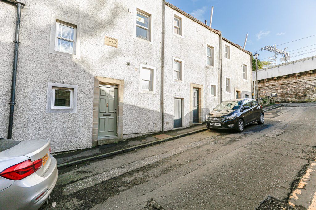 4 bed town house for sale in St Michaels Wynd, Linlithgow EH49, £