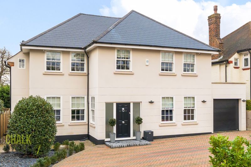 5 bed detached house for sale in Woodlands Avenue, Emerson Park RM11, £