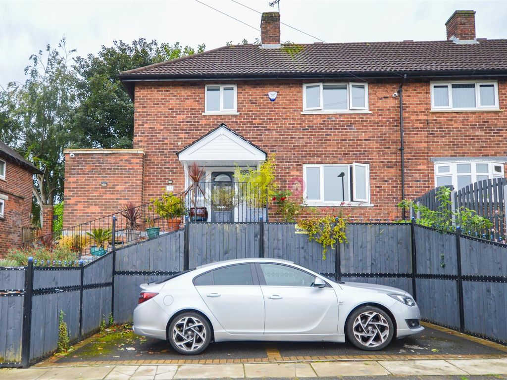 3 bed semidetached house to rent in Stradbroke Drive, Woodhouse