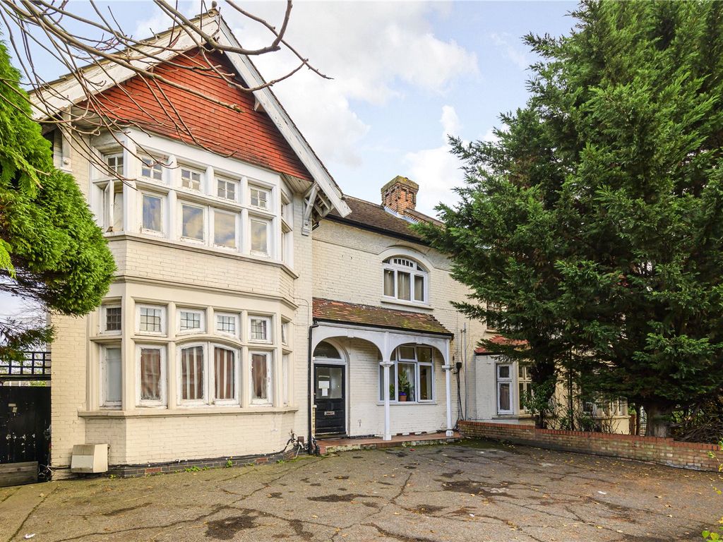 9 bed semidetached house for sale in Green Lanes, Palmers Green, London N13, £1,500,000 Zoopla
