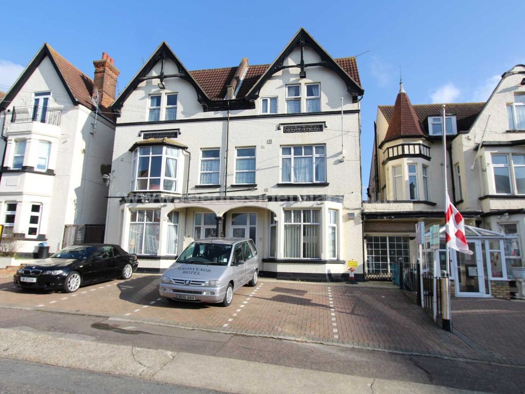 17 bed semidetached house for sale in Grosvenor Road, Westcliff On Sea