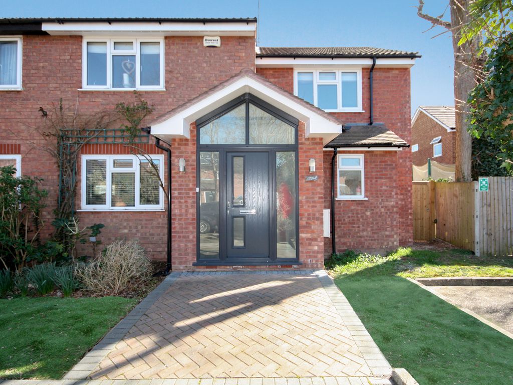 3 bed semidetached house to rent in Bracken Close, Bookham KT23, £