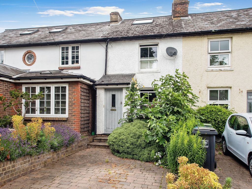 2 bed terraced house for sale in St. Johns Road, Hemel Hempstead HP1