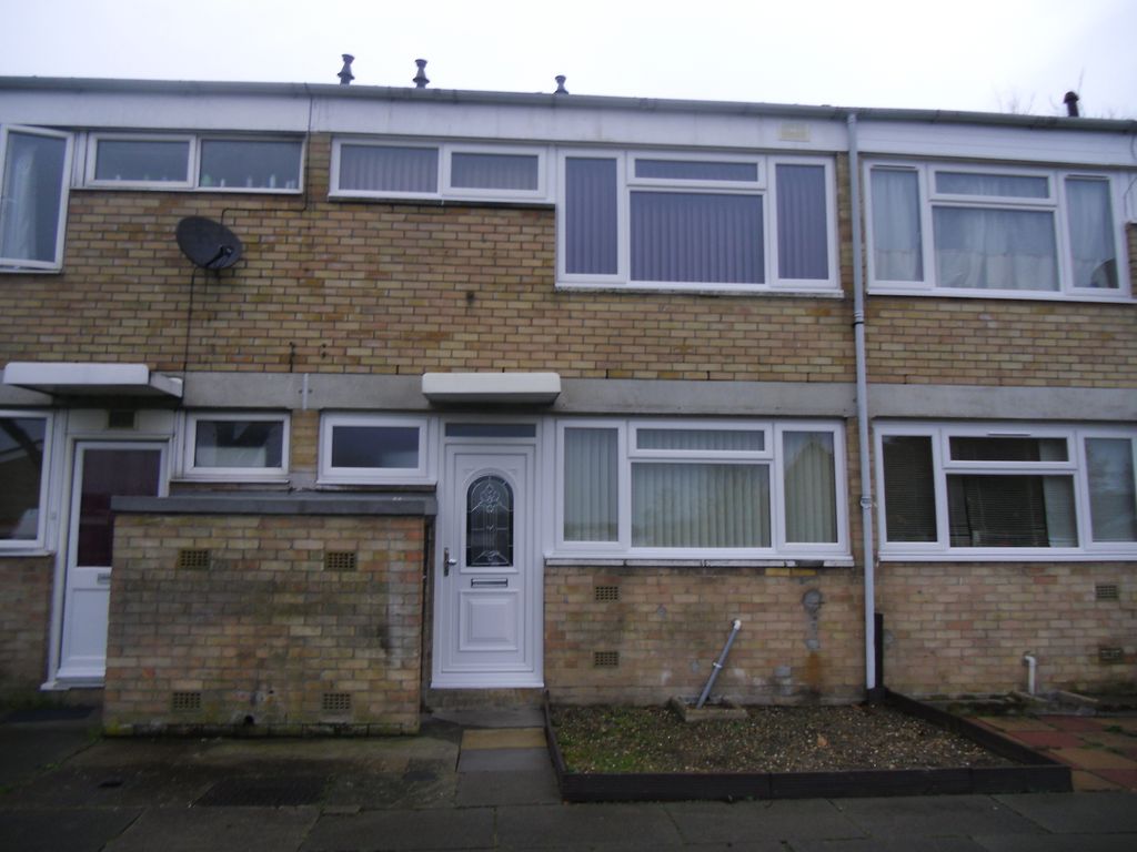 3 bed end terrace house to rent in Guildford Way, Thetford IP24, £850