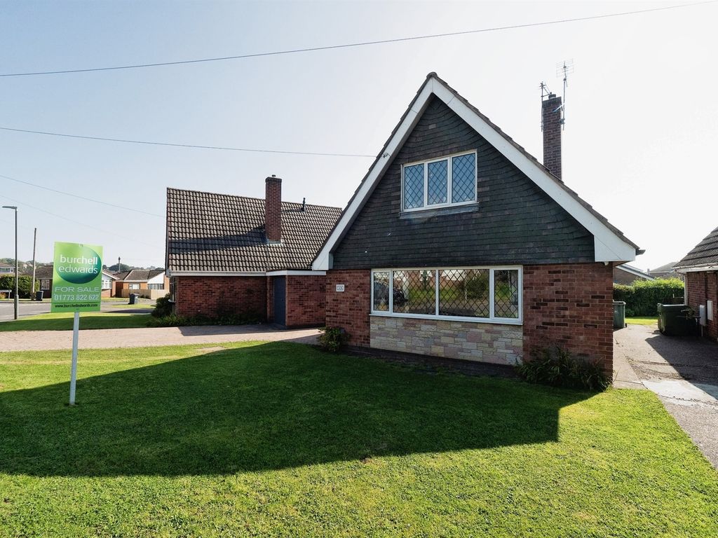 2 bed detached bungalow for sale in Laund Nook, Belper DE56, £280,000