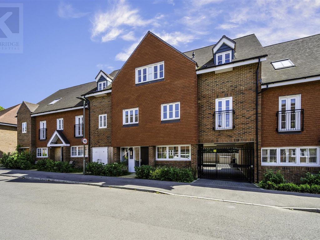 2 bed flat for sale in Dover Road, Tadworth KT20 Zoopla