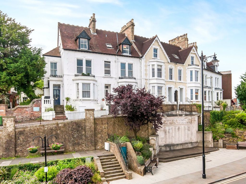 1 bed flat to rent in Victoria Terrace, Dorking, Surrey RH4, £1,075 pcm