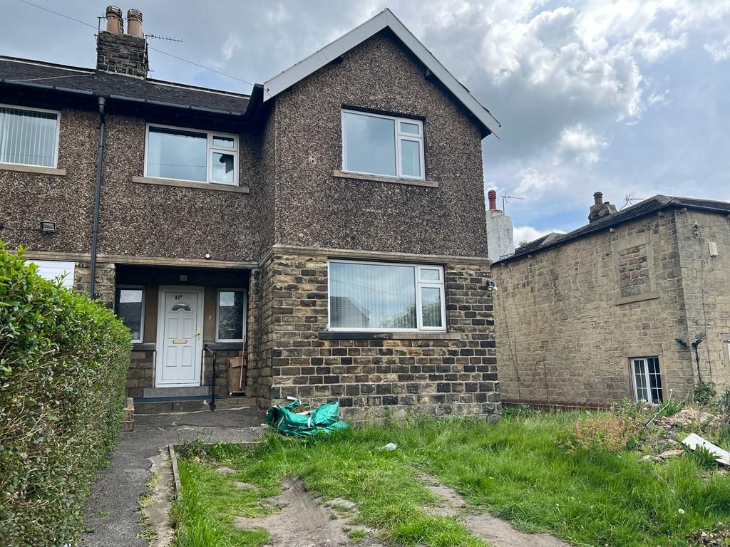 3 bed semidetached house for sale in Occupation Lane, Dewsbury WF13, £