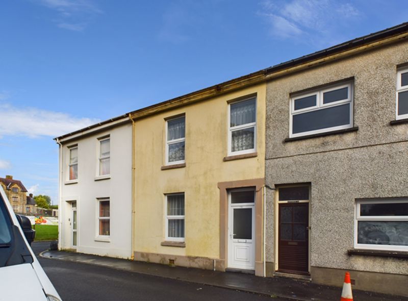 3 bed terraced house for sale in Union Street, Carmarthen SA31, £