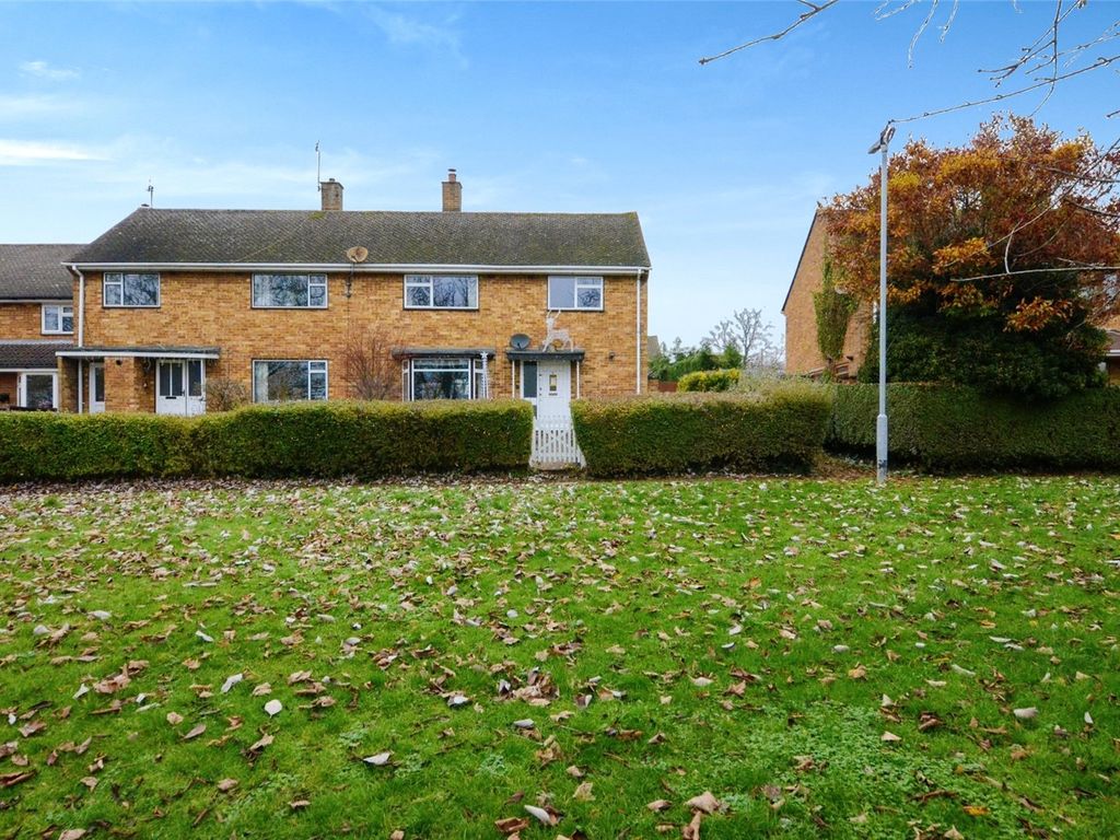 3 bed end terrace house for sale in Paddock Way, Hemel Hempstead HP1