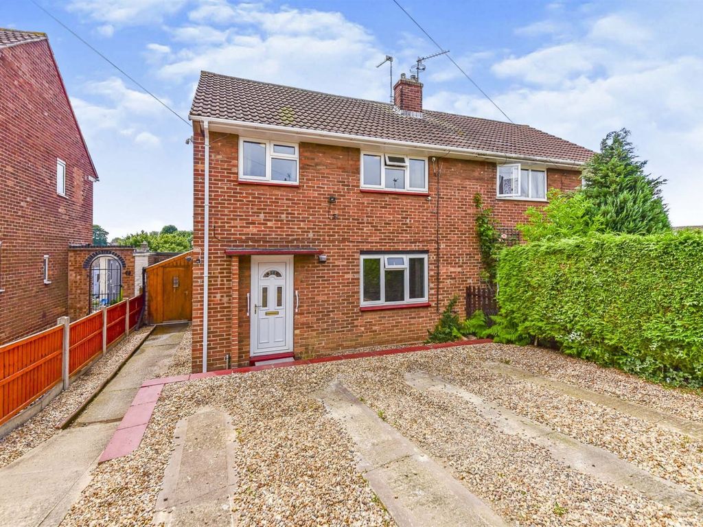 3 bed semidetached house for sale in Hamilton Road, Grantham NG31 Zoopla
