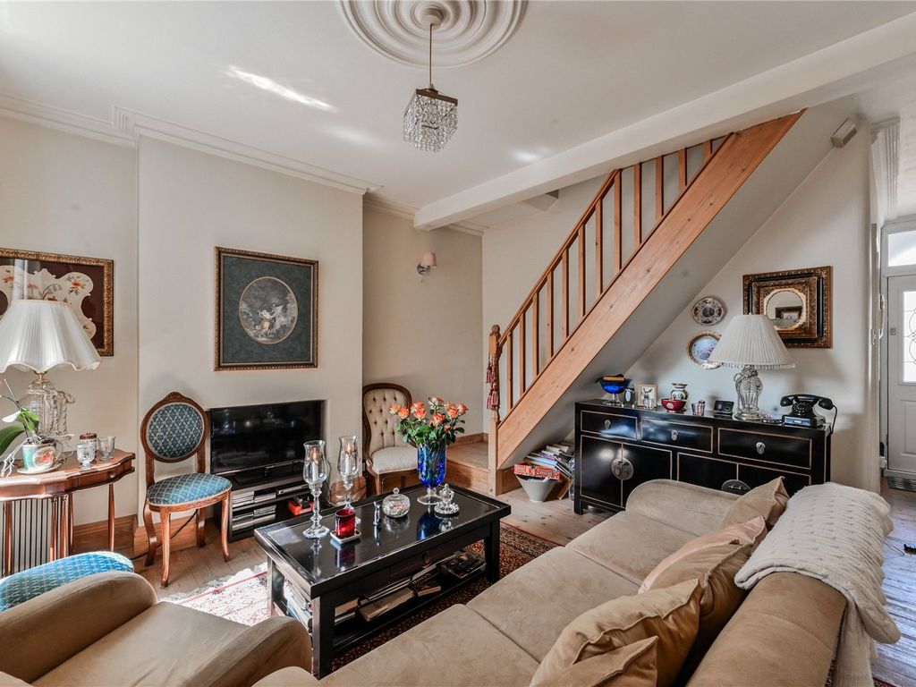 2 bed end terrace house for sale in Richmond Road, London N11 Zoopla