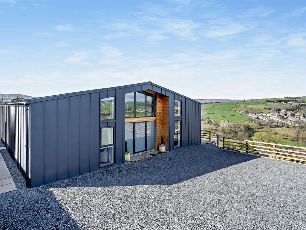 4 bed property for sale in Moor End, Black Moor Road, Oxenhope