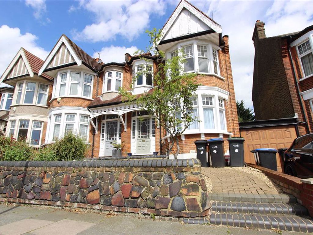 3 bed end terrace house for sale in Conway Road, Southgate, London N14