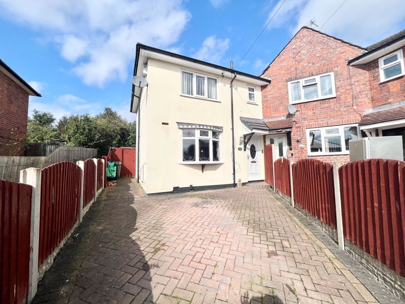 3 bed end terrace house for sale in Woodland Avenue, Quarry Bank