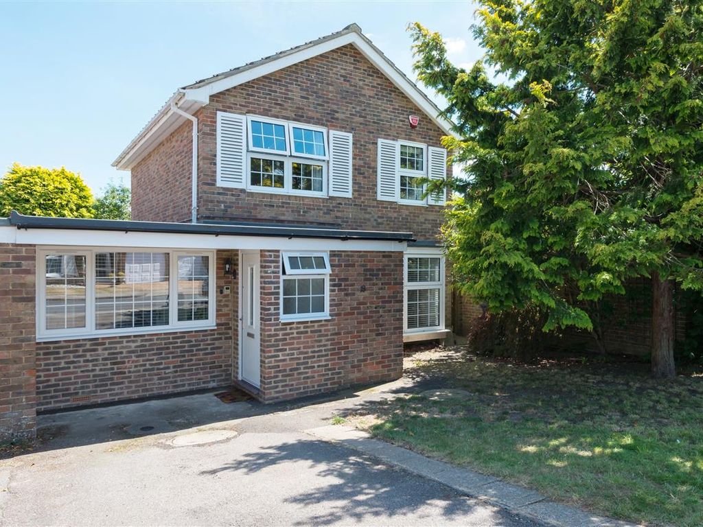 3 bed detached house for sale in Harkness Drive, Canterbury CT2 Zoopla