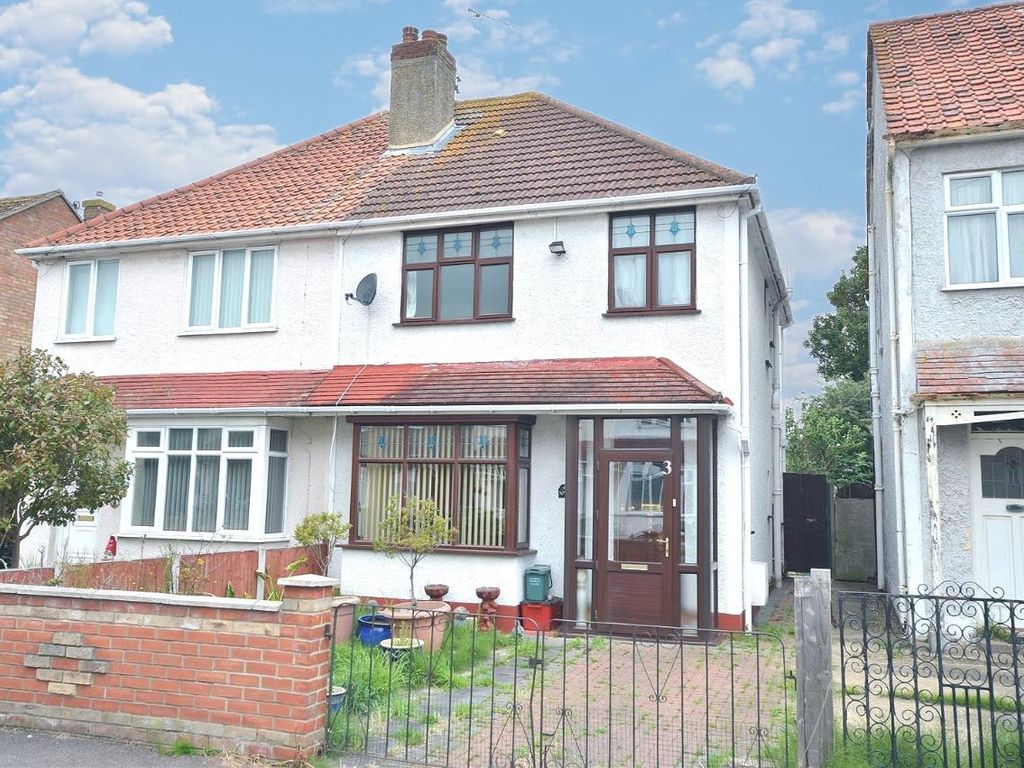 3 bed semidetached house to rent in Beaumont Avenue, ClactonOnSea