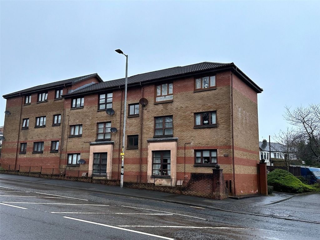 1 bed flat for sale in Inverkip Road, Greenock, Inverclyde PA16, £