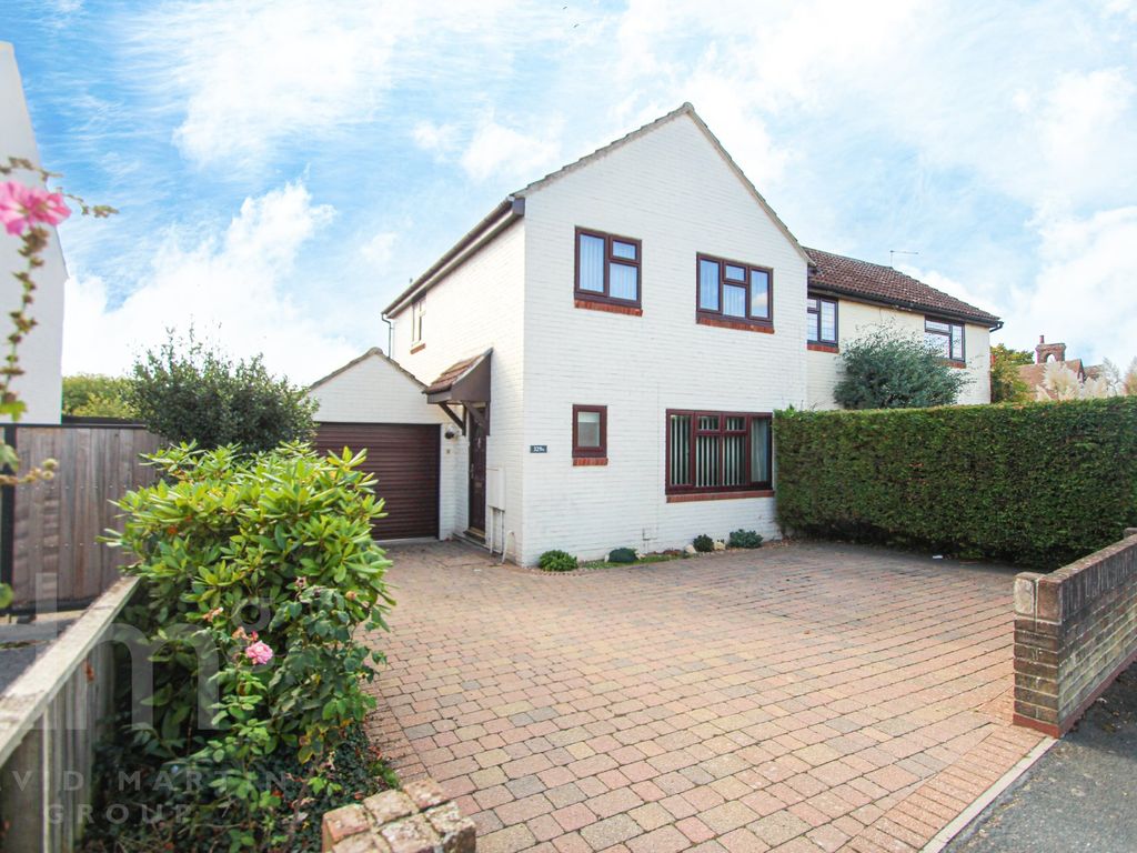 Straight Road, Colchester, Eseex CO3  