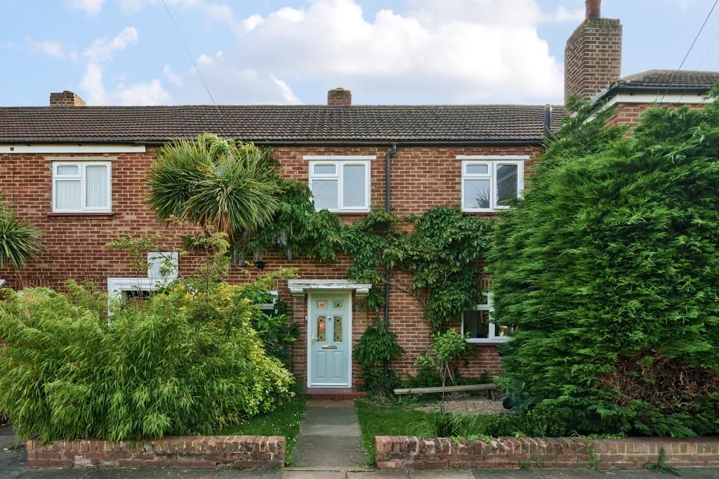 3 bed terraced house for sale in Lower Sunbury, Surrey TW16 Zoopla
