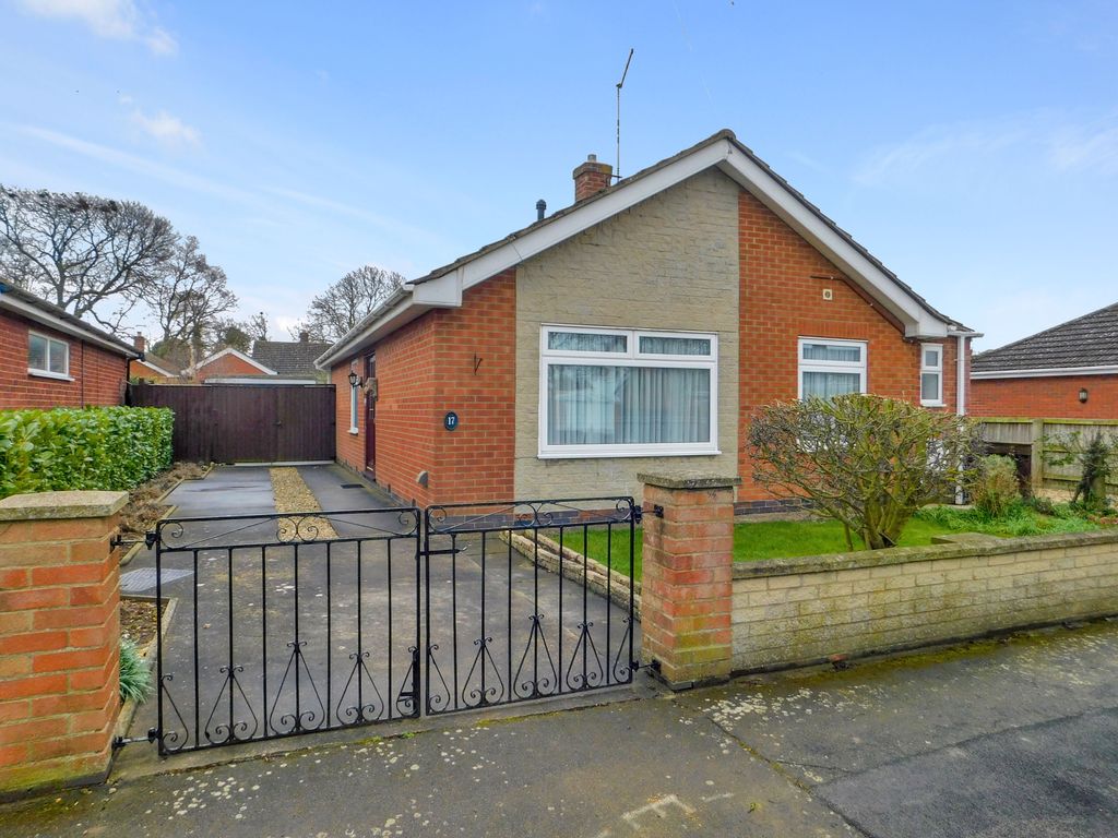 3 bed detached bungalow for sale in Linden Drive, Skegness, Burgh Le