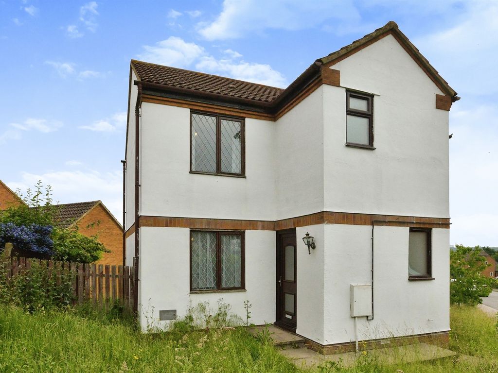 3 bed detached house for sale in Chatsworth, Great Holm, Milton Keynes