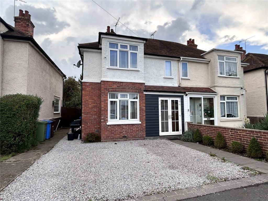 3 bed semidetached house for sale in North Lane, Aldershot, Hampshire