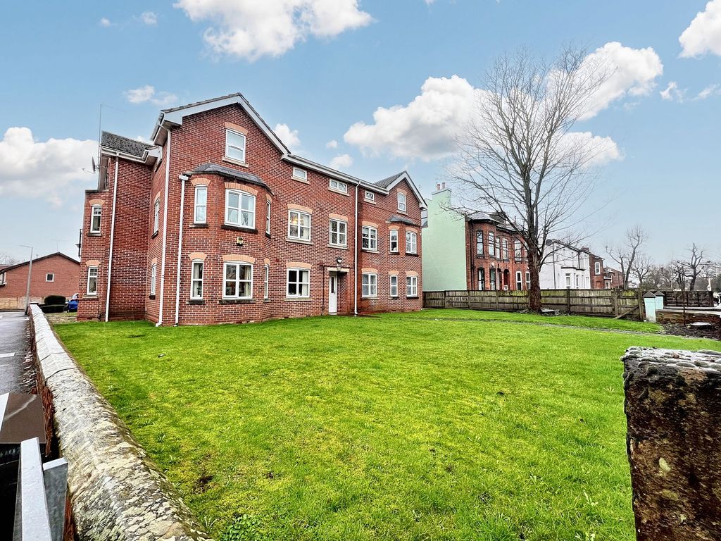 2 bed flat for sale in Monton Road, Eccles M30, £175,000 Zoopla