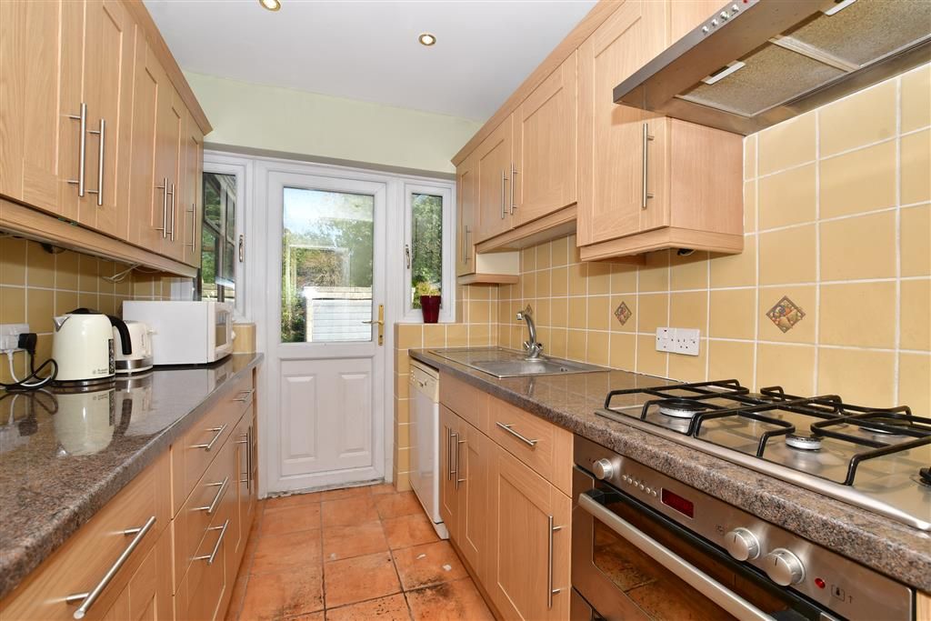 3 bed semidetached house for sale in Hamilton Avenue, Sutton, Surrey