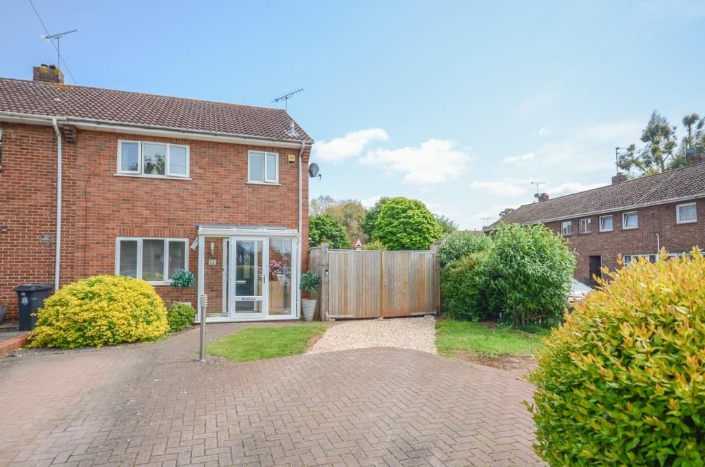 3 bed end terrace house for sale in Folliot Close, Frenchay, Bristol