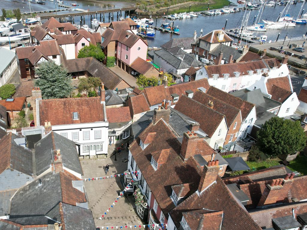 4 bed town house for sale in Quay Hill, Lymington, Hampshire SO41, £2,600,000 Zoopla