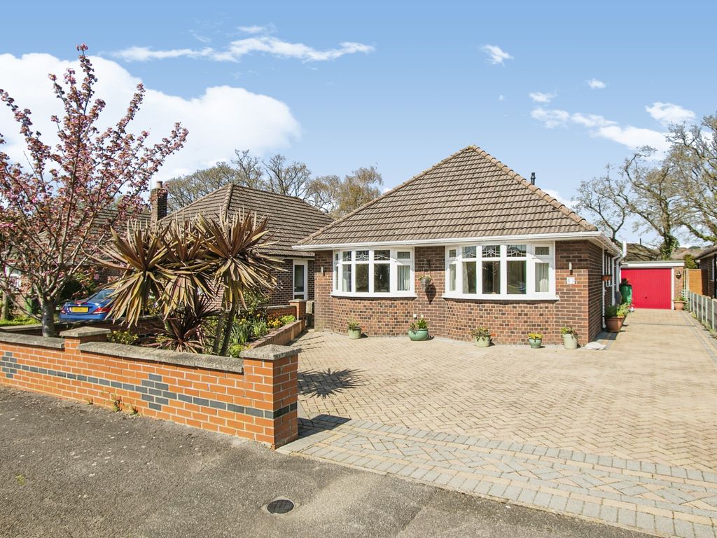 3 bed bungalow for sale in Denison Road, Poole, Dorset BH17, £475,000