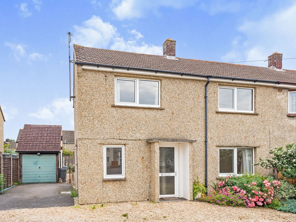 3 bed end terrace house for sale in Cromwell Close, Marston, Oxford OX3
