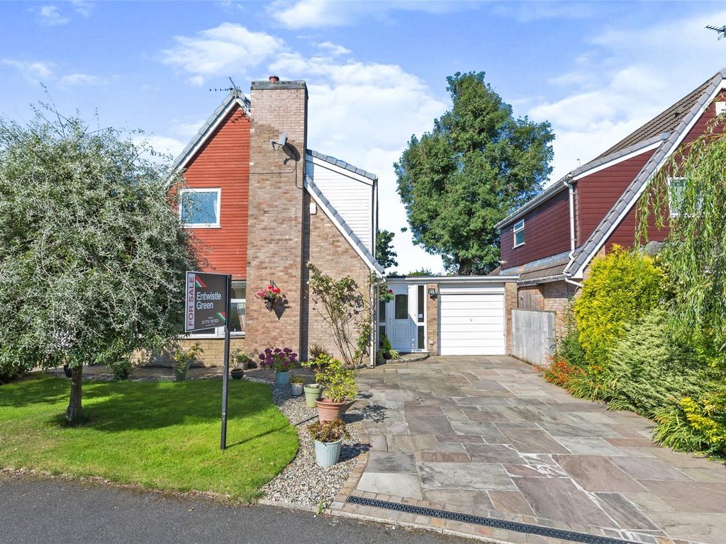 3 bed bungalow for sale in Holmeswood Crescent, Barton, Preston PR3