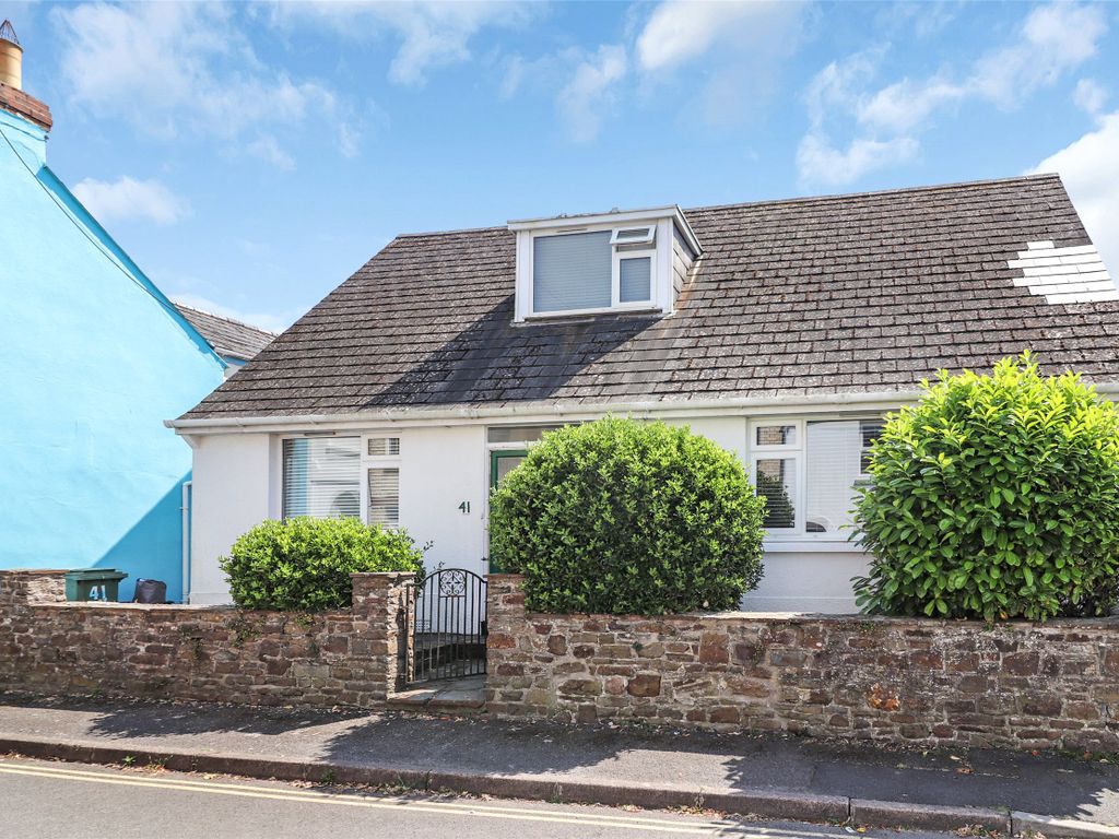 3 bed bungalow for sale in Cross Street, Northam, Bideford, Devon EX39