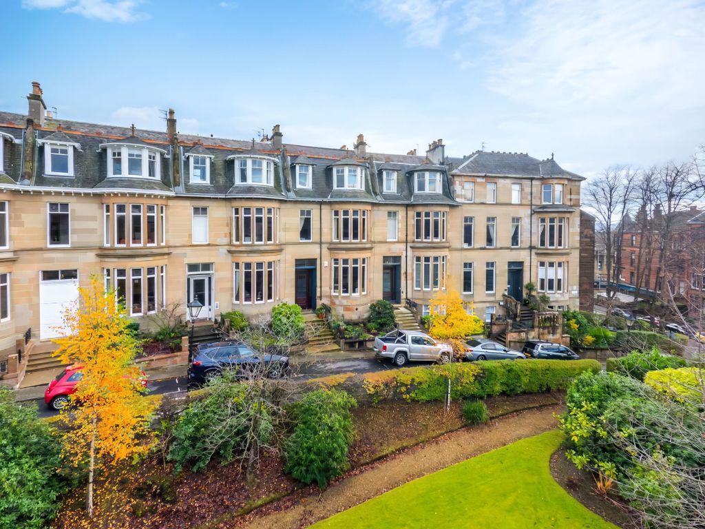 2 bed flat for sale in Princes Gardens, Glasgow G12, £335,000 Zoopla