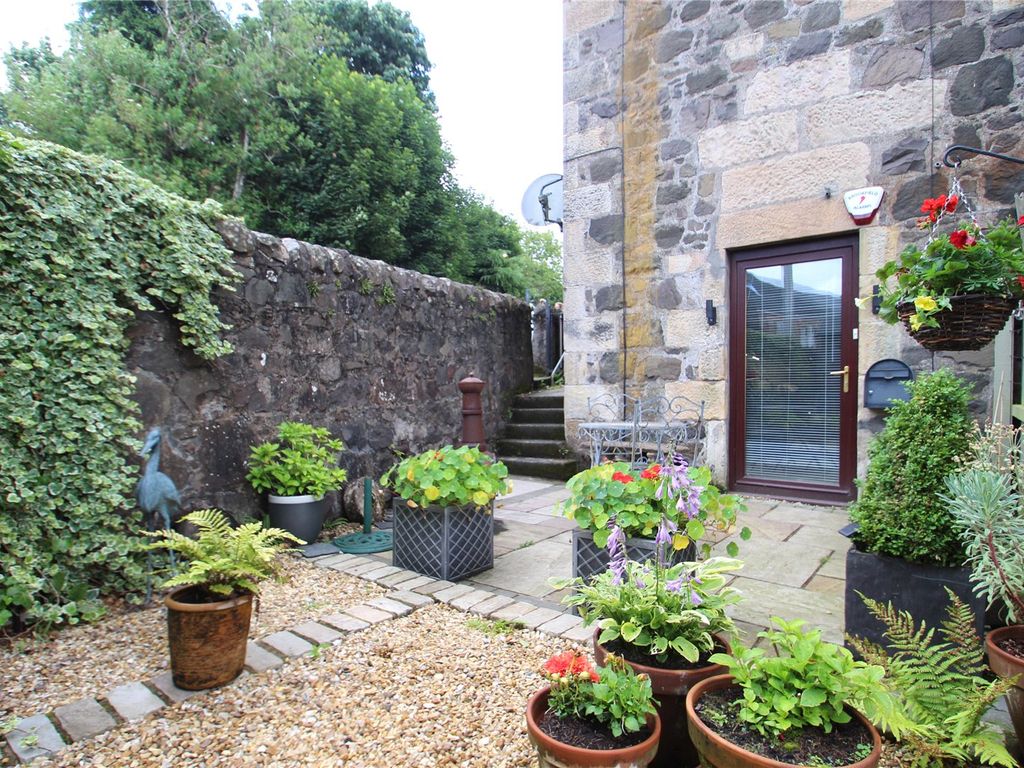 1 bed flat for sale in Moss Road, Kilmacolm, Inverclyde PA13, £95,000