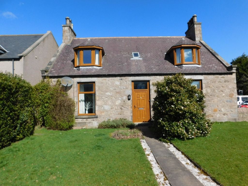 4 bed semidetached house to rent in Station Road, Dyce, Aberdeen AB21