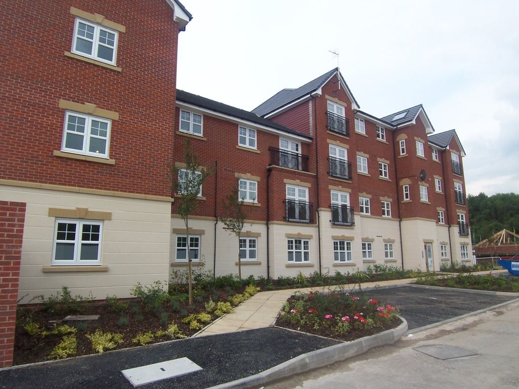 2 bed flat to rent in Astley Brook Close, Bolton BL1, £725 pcm Zoopla