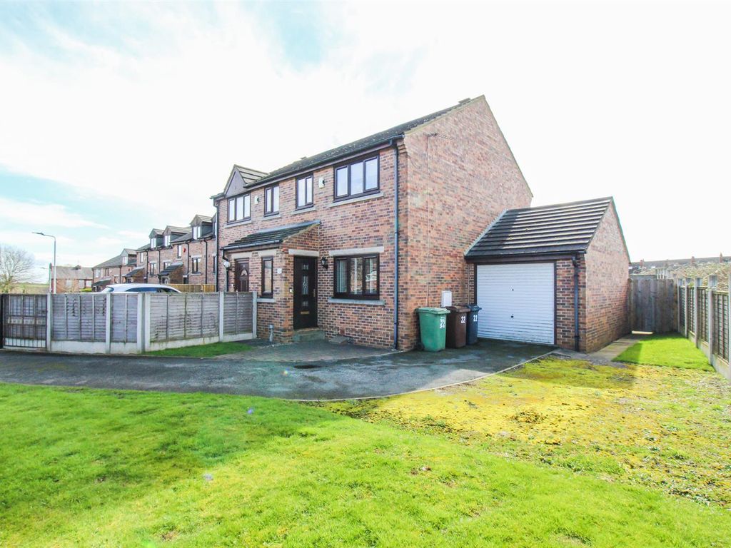 3 bed semidetached house for sale in Elwell Street, Thorpe, Wakefield