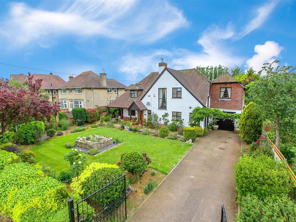 Northampton Road, Kettering NN15  