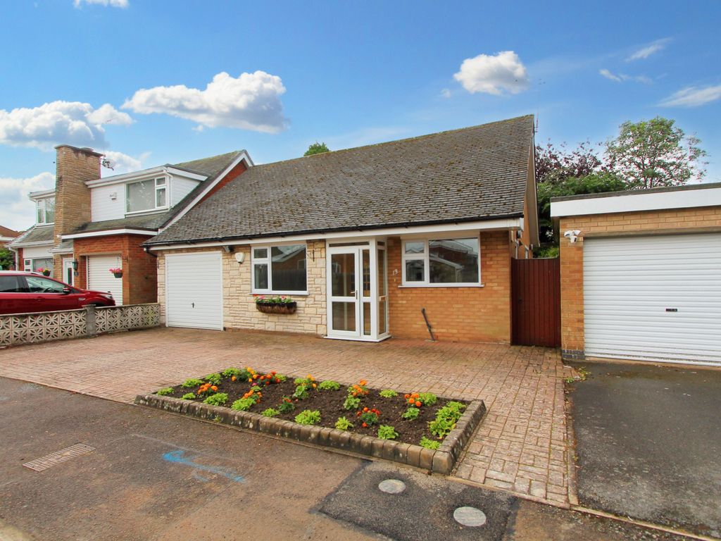 2 bed detached bungalow for sale in Angus Close, Thurnby, Leicester LE7