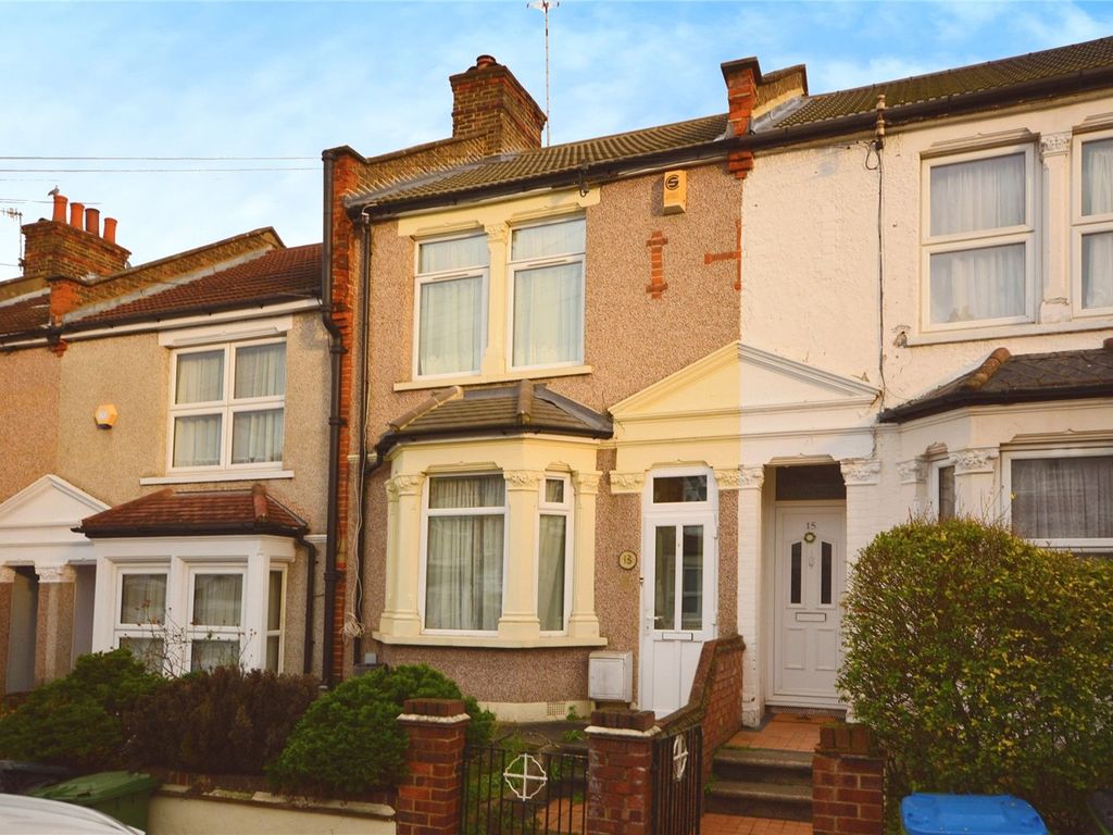 2 bed terraced house for sale in Crumpsall Street, London SE2, £400,000