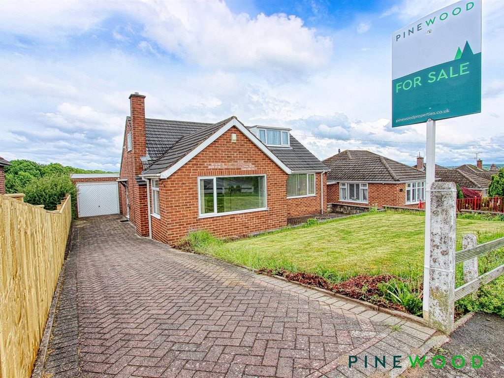 3 bed detached bungalow for sale in Chartwell Avenue, Wingerworth